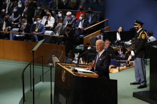 Biden: Rosja chce wymazać Ukrainę z mapy świata
