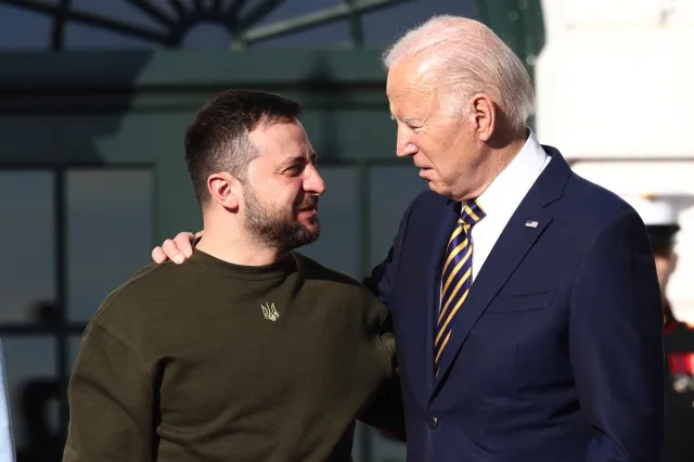 Biden: Ukraina i USA razem podtrzymają jasny płomień wolności