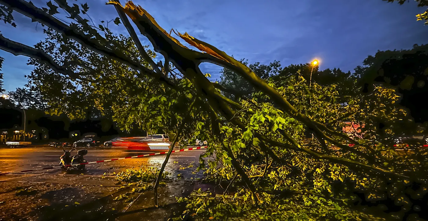 Gwałtowna burza w Berlinie i Brandenburgii. Są osoby ranne