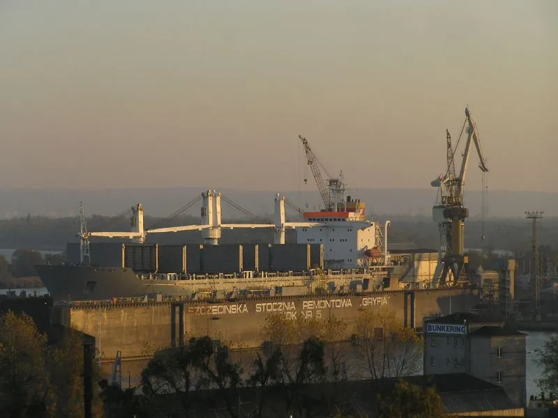 1733384-stocznia-gryfia-w-szczecinie.jpg