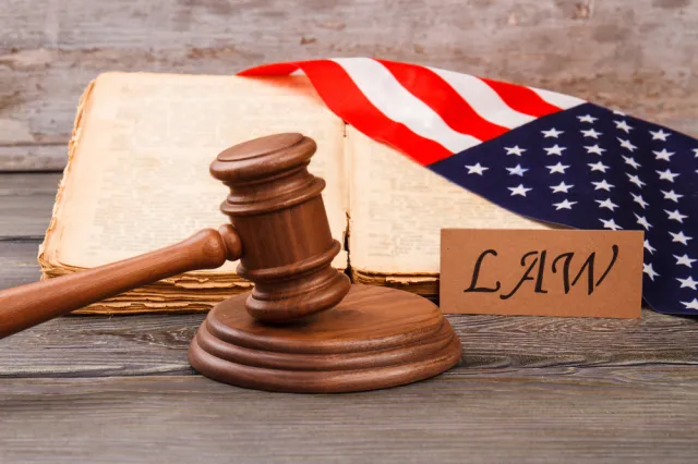 Gubernator Florydy pozywa Bidena. Sprawa dotyczy obowiązkowych szczepień