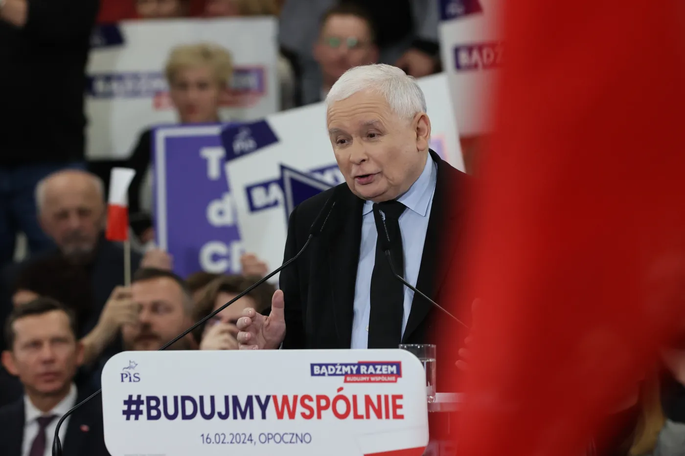 Kaczyński o obietnicach nowej władzy: Gdzie są akademiki za złotówkę? Gdzie jest benzyna po 5,19 zł?