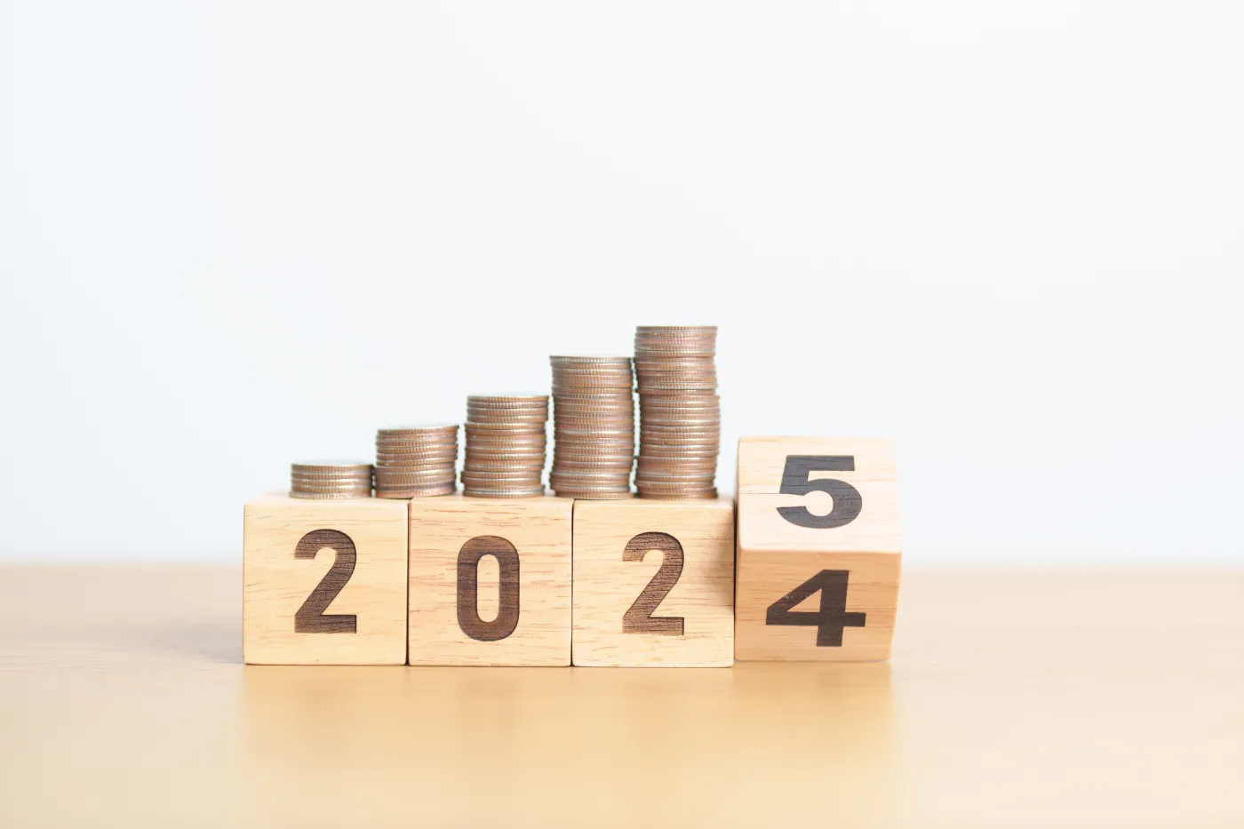 Upadek OPEC, dramatyczny spadek wartości dolara. Co czeka światową gospodarkę w przyszłym roku? [SZOKUJĄCE PROGNOZY NA 2025 ROK]