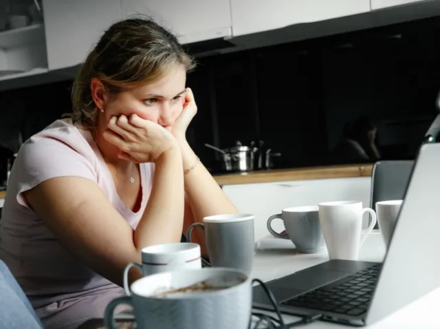 Rozliczenie jako osoba samotnie wychowująca dziecko również po przekroczeniu limitu dochodu. Kto może skorzystać?
