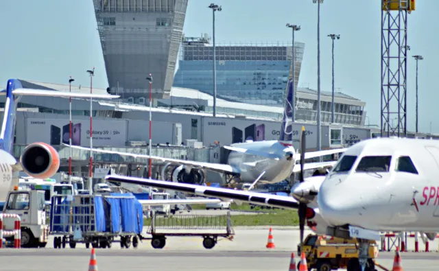 Lotnisko Chopina jednak do modernizacji? Lasek: Sprawdzamy możliwości
