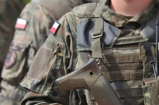 6300 zł plus dodatki na start. Takie zarobki czekają w wojsku w 2025 roku