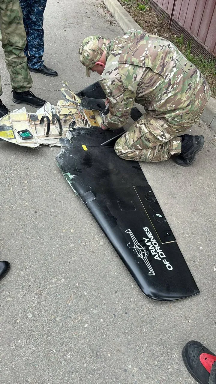 R-15 drone i rosyjscy saperzy