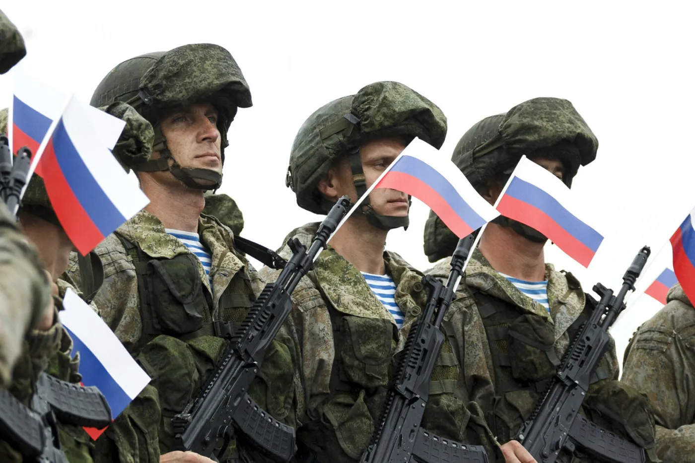 Groźne ruchy wojsk Rosji przy granicy z NATO. Mały kraj drży z obaw