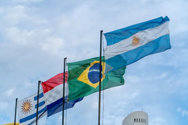 Umowa z Mercosur. PE przyjął klauzulę ochronną. Co to oznacza dla rolników?