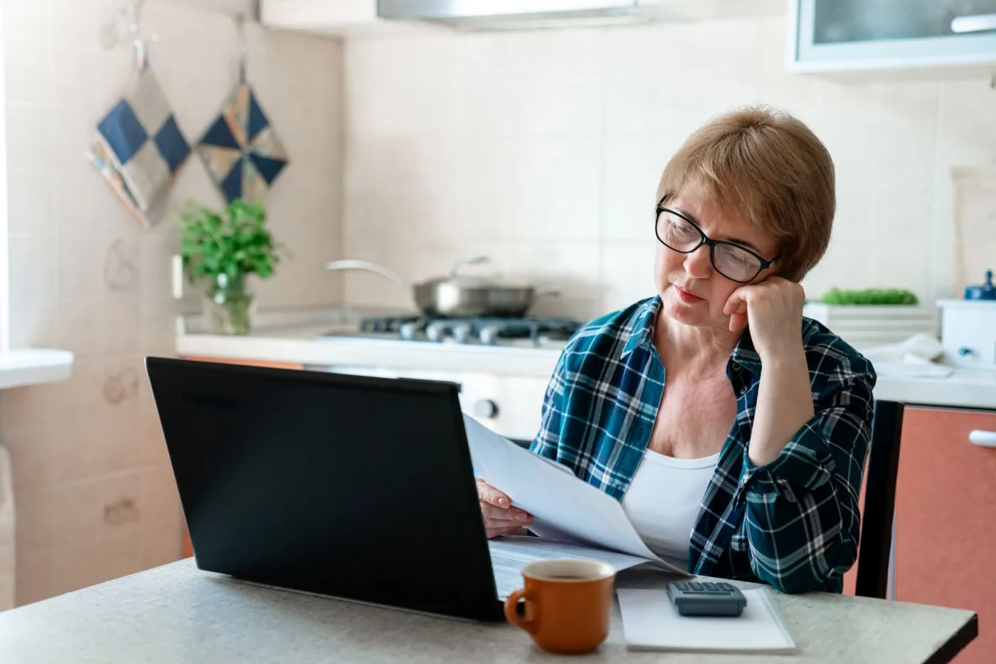 Nawet o 468 złotych niższe emerytury od 1 kwietnia 2026. Kto straci najwięcej?