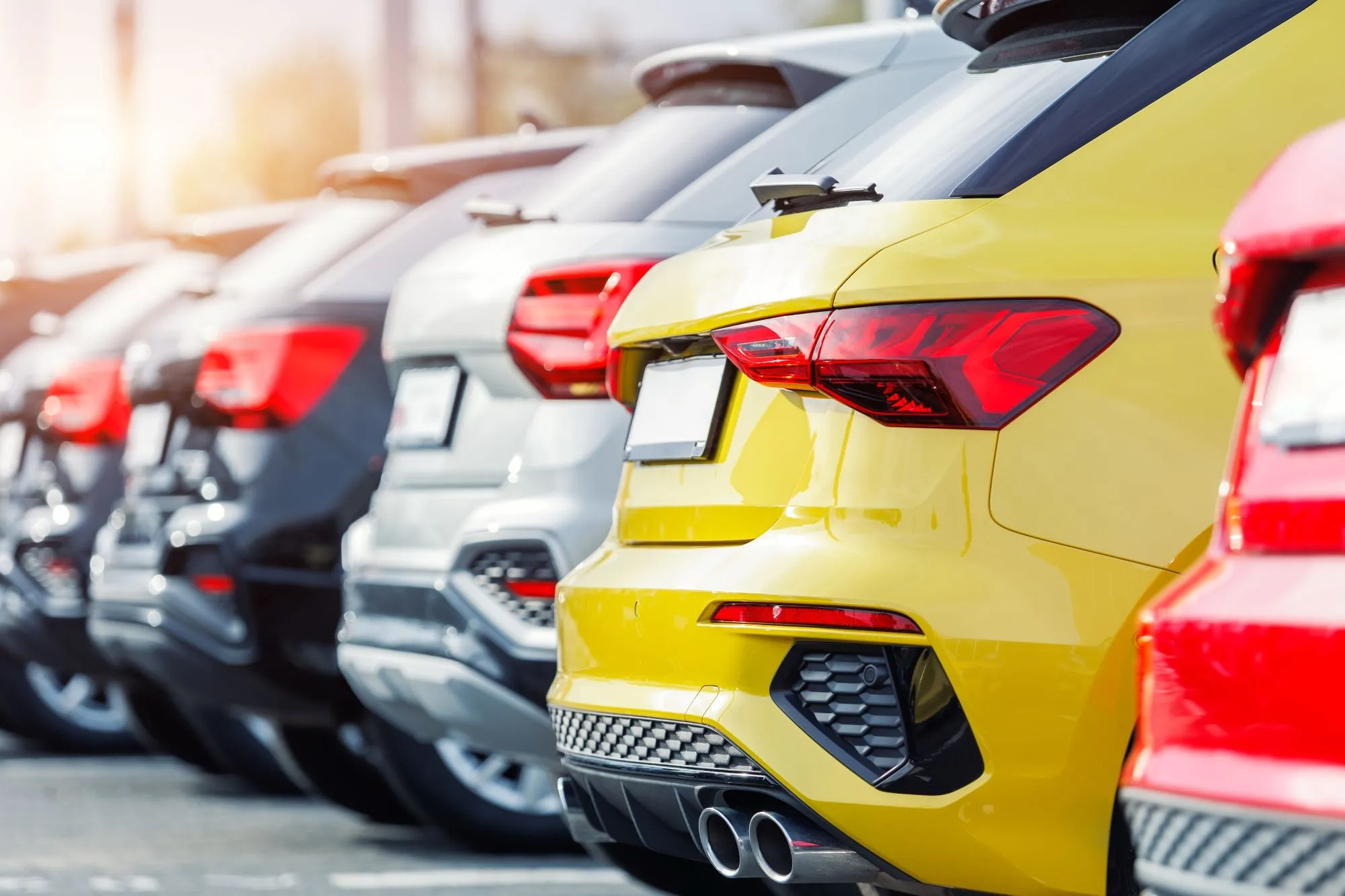 Polacy wolą nowe auta chińskich marek od używanych z zagranicy? Import słabnie