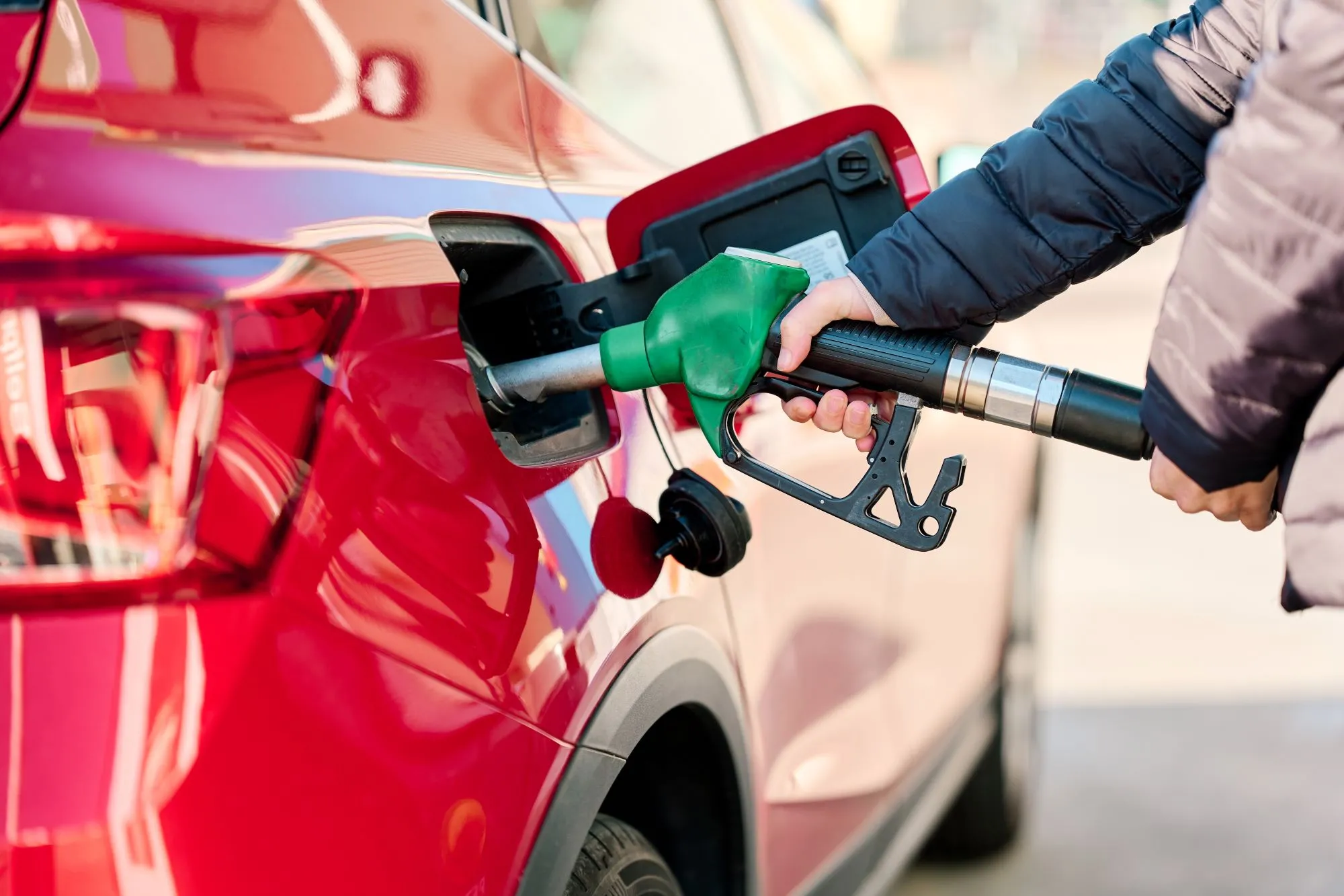 Koniec obniżek cen paliwa? Minister energii mówi wprost