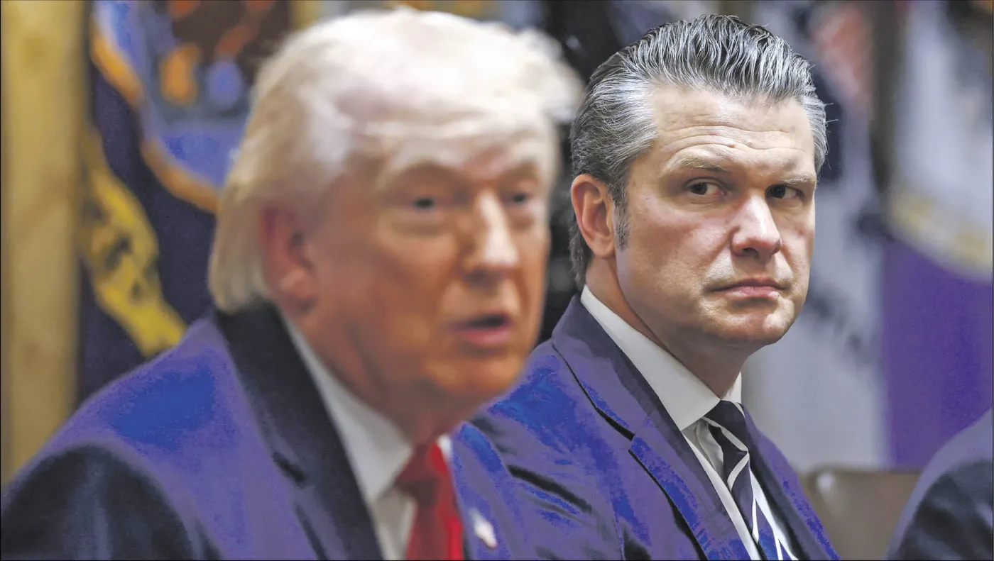 Prezydent USA Donald Trump i jego sekretarz obrony Pete Hegseth