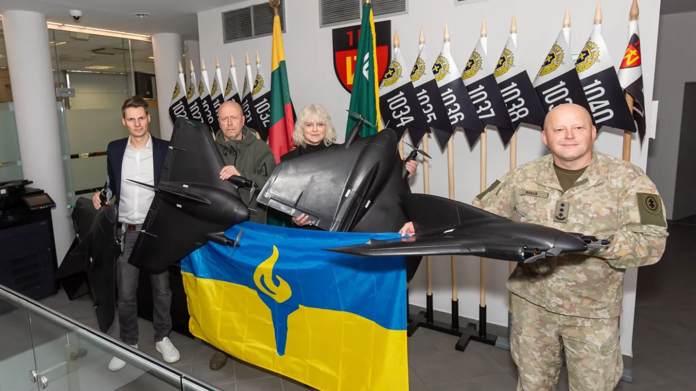 Ludzie zrzucili się na drony. Sąsiad Polski wysyłał broń na Ukrainę