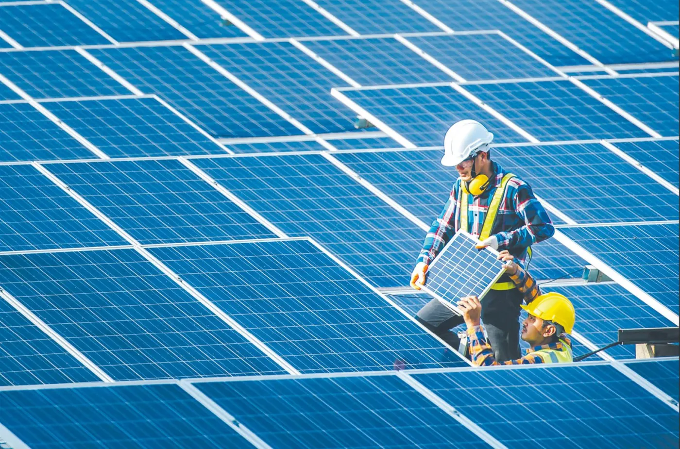 Koniec boomu na chińskie panele słoneczne? Chińscy giganci branży zwolnili 1/3 pracowników