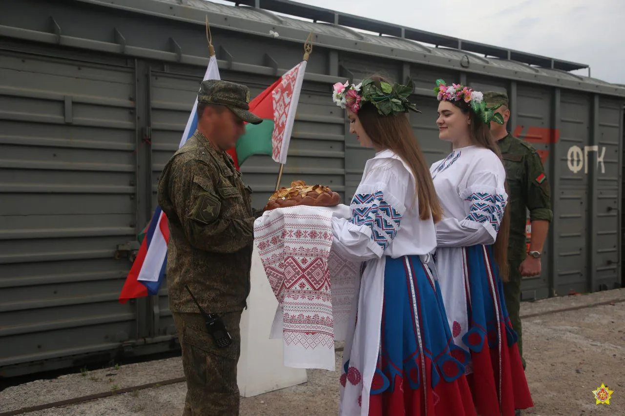 Białoruś wita rosyjską armię