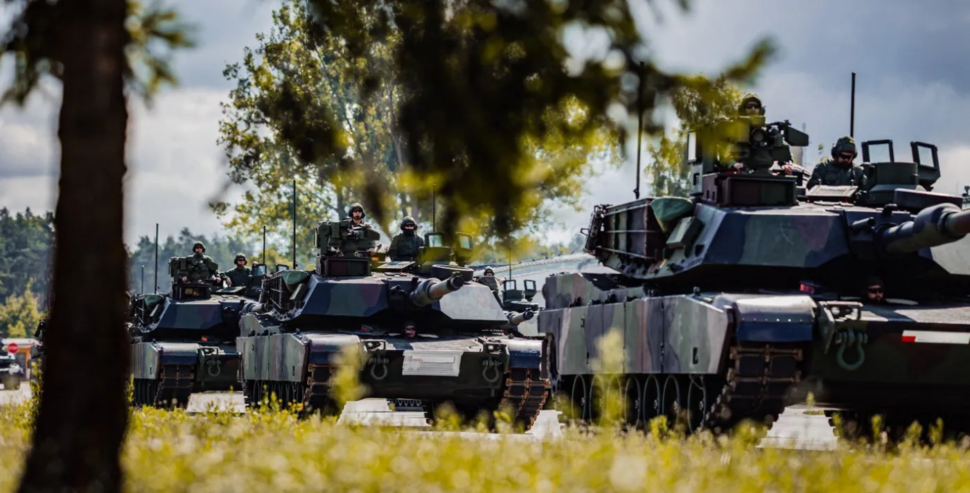 Masa czołgów jedzie na Warszawę! Mosty zamknięte, miasto szykuje się na paraliż