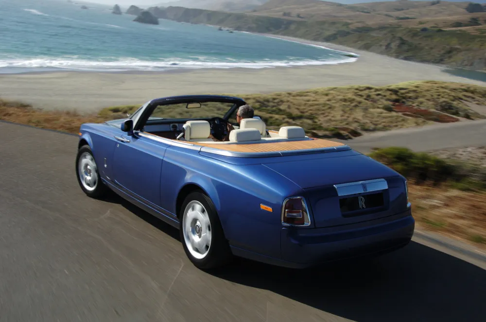 449161-phantom-drophead-coupeimage23.jpg