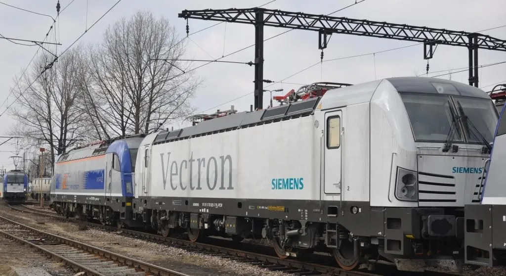 1525904-lokomotywy-siemens-vectron-2.jpg