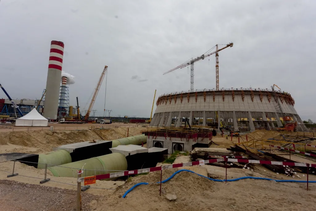 1784284-budowa-nowego-bloku-elektrowni.jpg