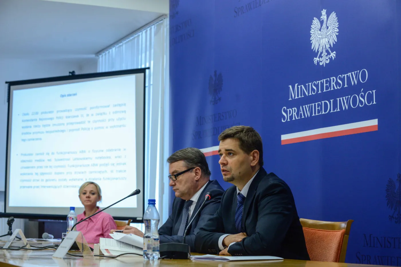 Afera taśmowa: Resort sprawiedliwości krytykuje działania prokuratury i ABW w redakcji "Wprost"