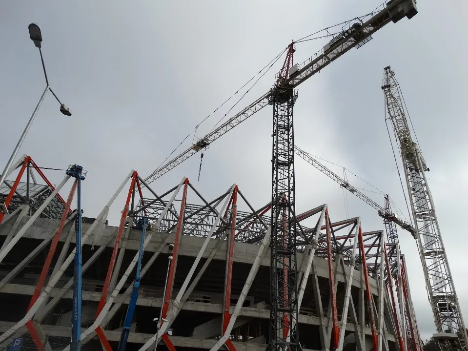1823722-stadion-miejski-w-bialymstoku.jpg