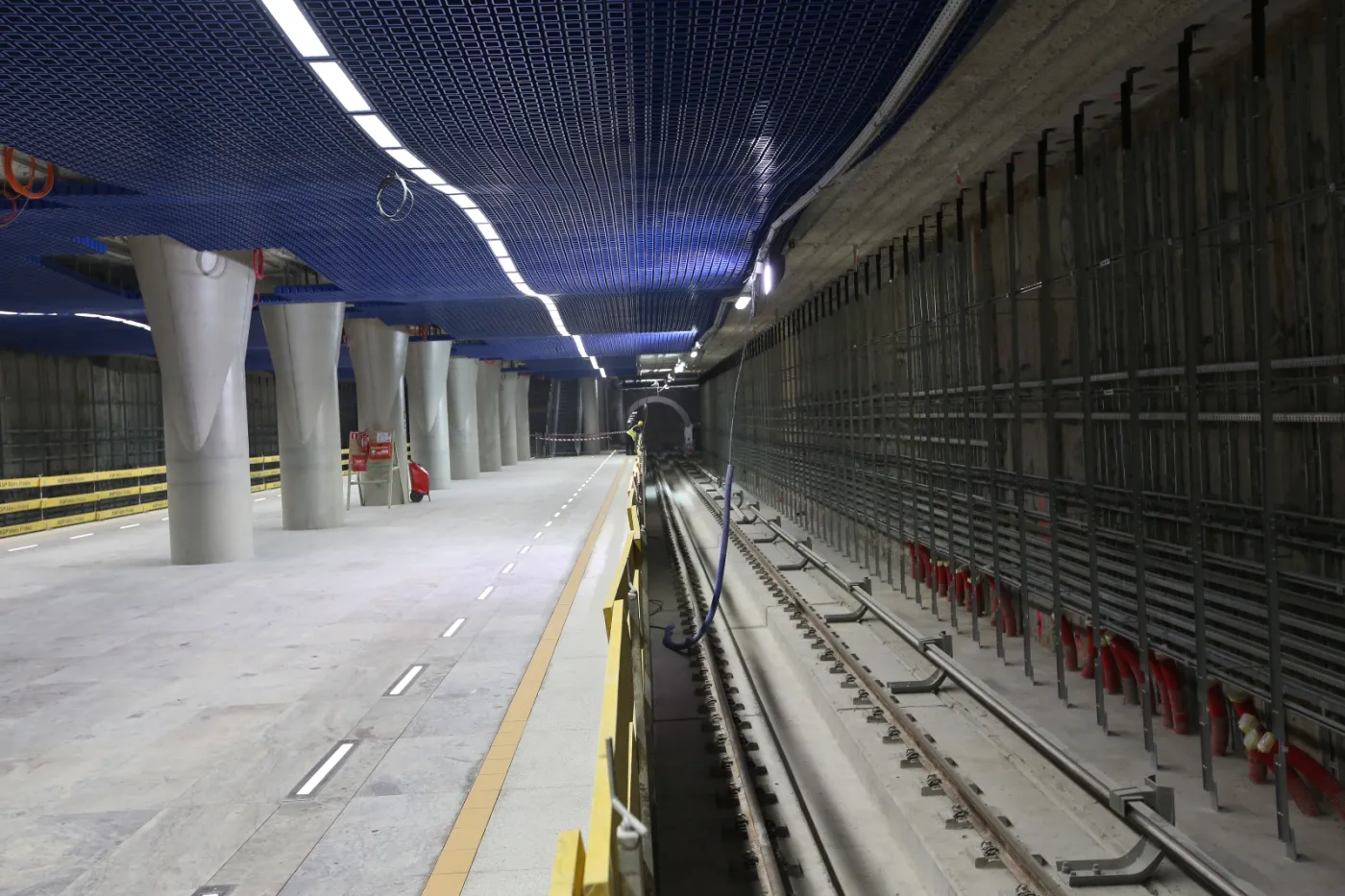 1839210-ii-linia-metra-stacja-dworzec.jpg