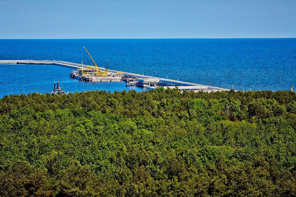 Terminal LNG, budowa - czerwiec 2013 r.