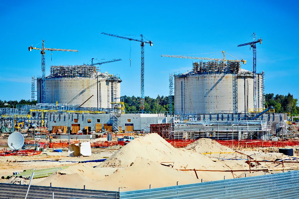Terminal LNG, budowa - czerwiec 2013 r.