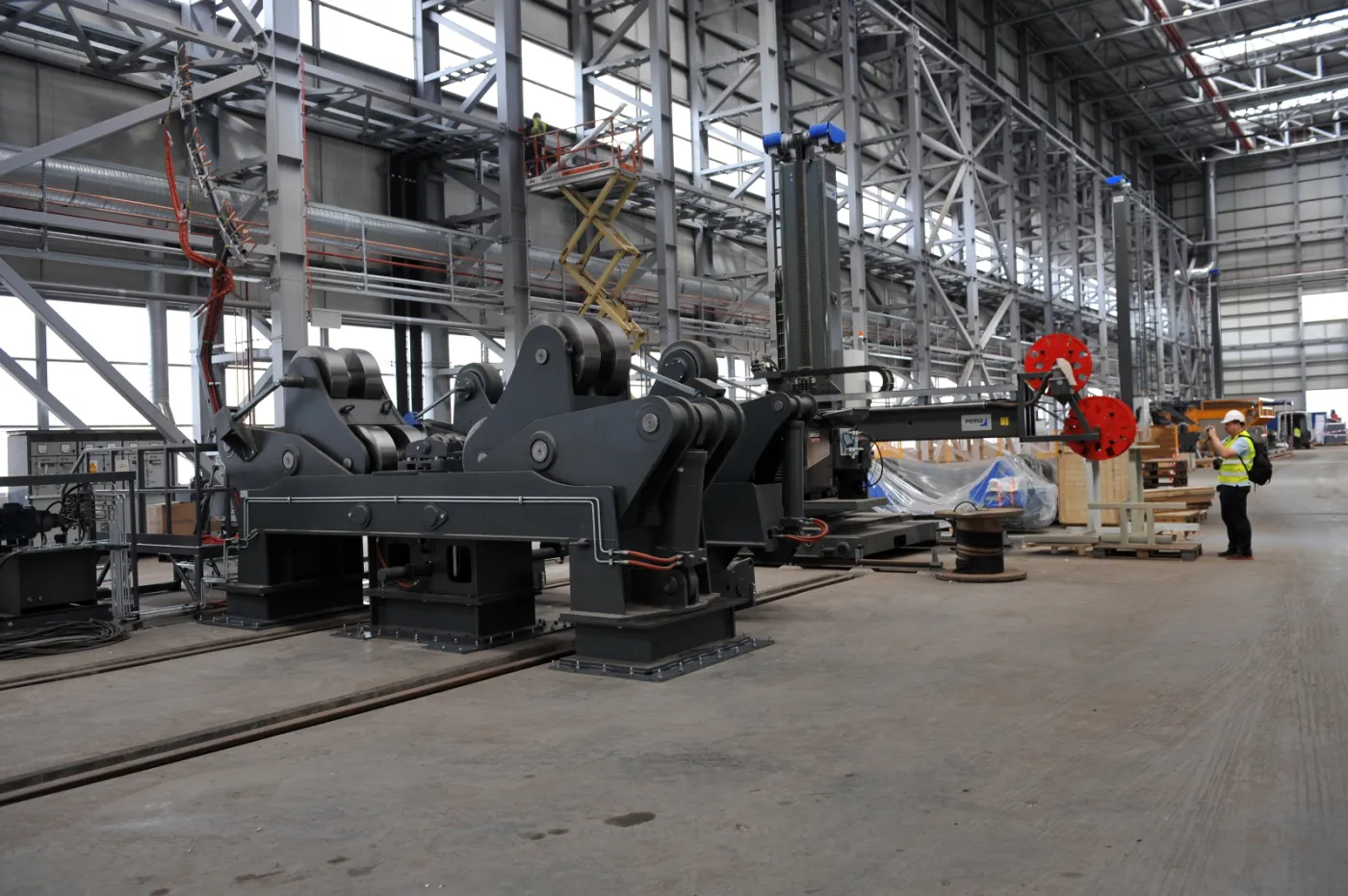 2176665-budowa-zakladow-produkcyjnych.jpg