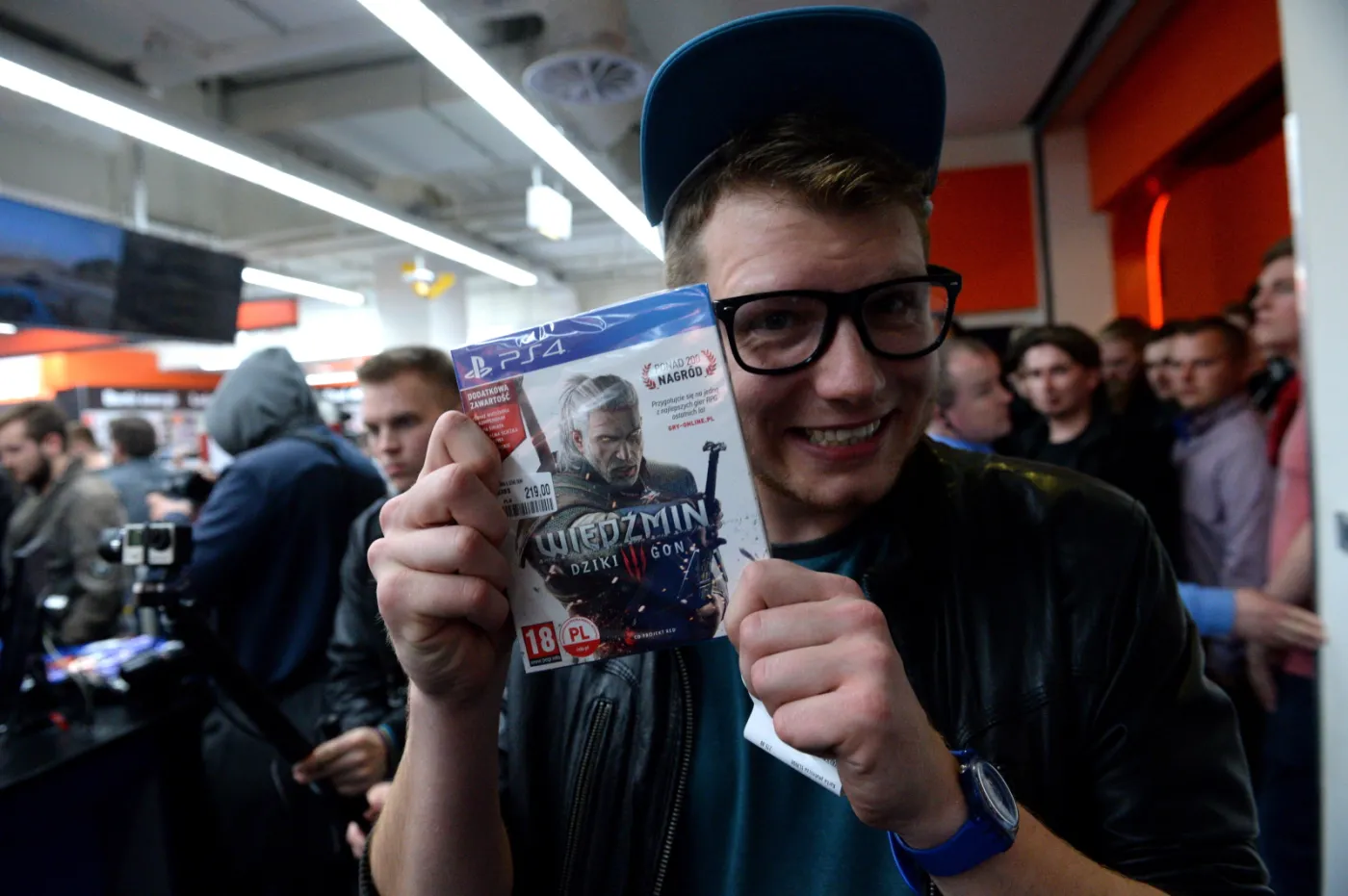 2184461-ruszyla-sprzedaz-gry-wiedzmin.jpg