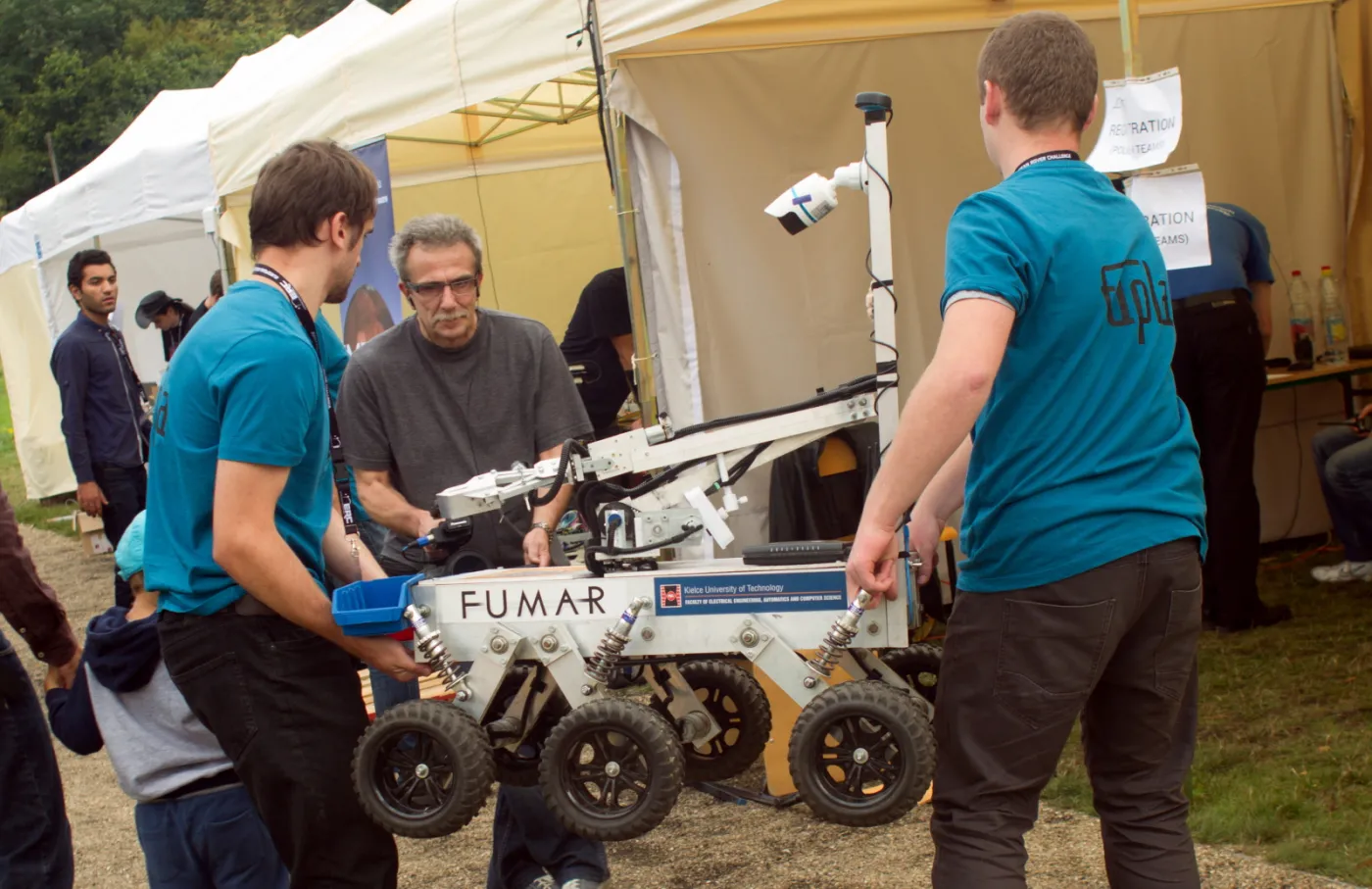 2300504-european-rover-challenge-2015.jpg