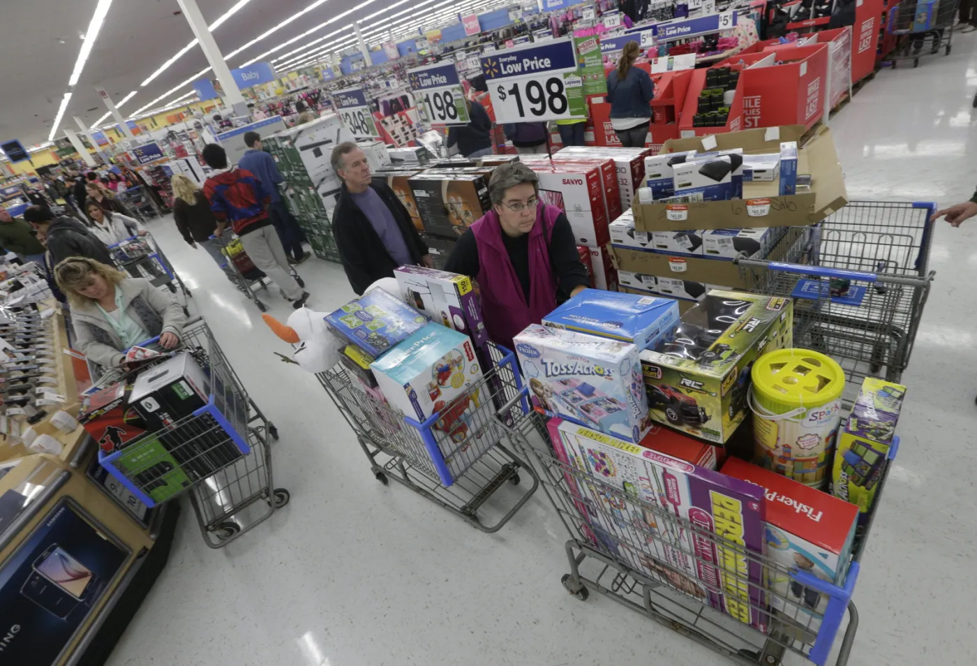 2387623-black-friday-w-sklepie-walmart.jpg