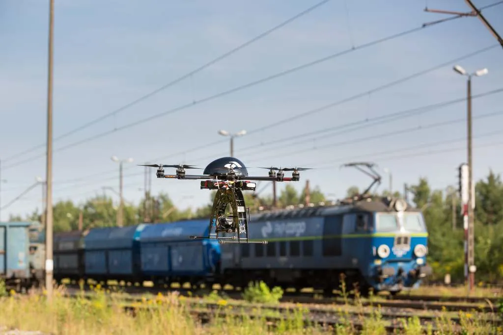 Radykalny spadek kradzieży z pociągów PKP Cargo dzięki dronom
