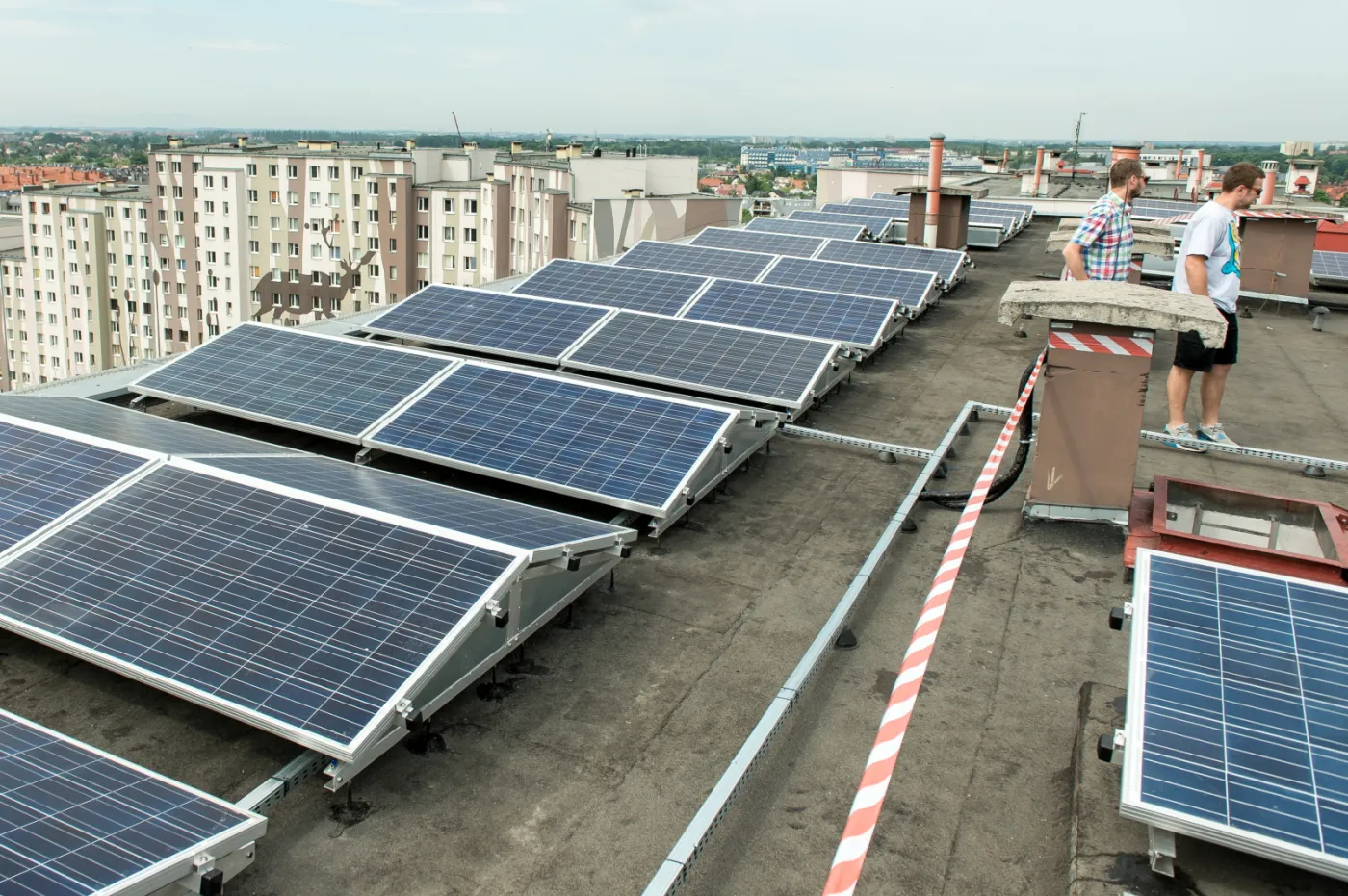 2560745-wroclaw-instalacja-solarna-na.jpg