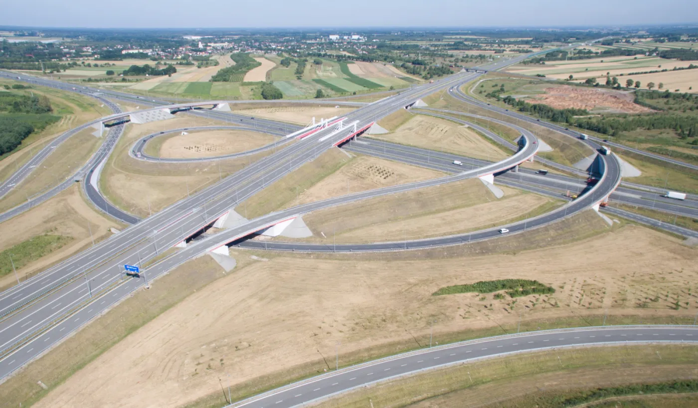2594794-skrzyzowanie-autostrad-a1-i-a2.jpg