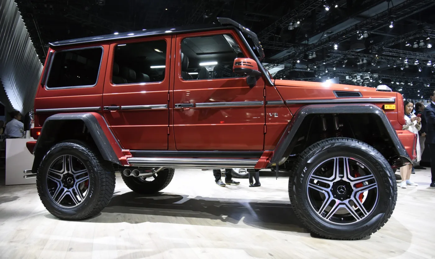 2726357-mercedes-benz-g550-4x4-squared.jpg