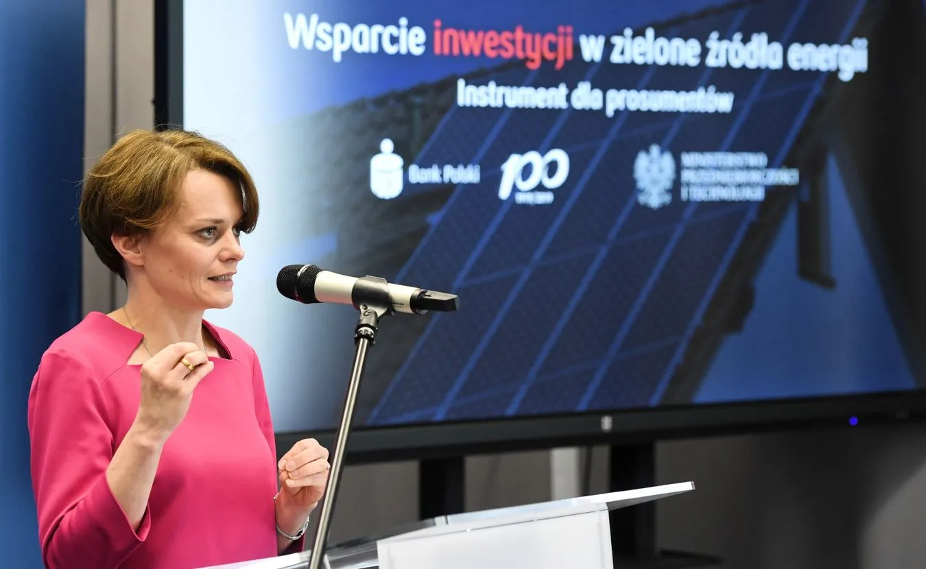 Emilewicz: Nie będzie dodatkowej weryfikacji przedsiębiorców. Ma im być "lekko, łatwo i przyjemnie"