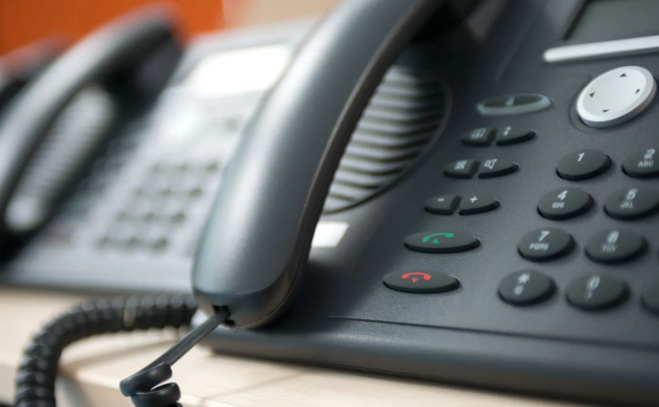 NFZ: nawet 10 tys. połączeń dziennie na koronainfolinię. Niezbędne dodatkowe wsparcie