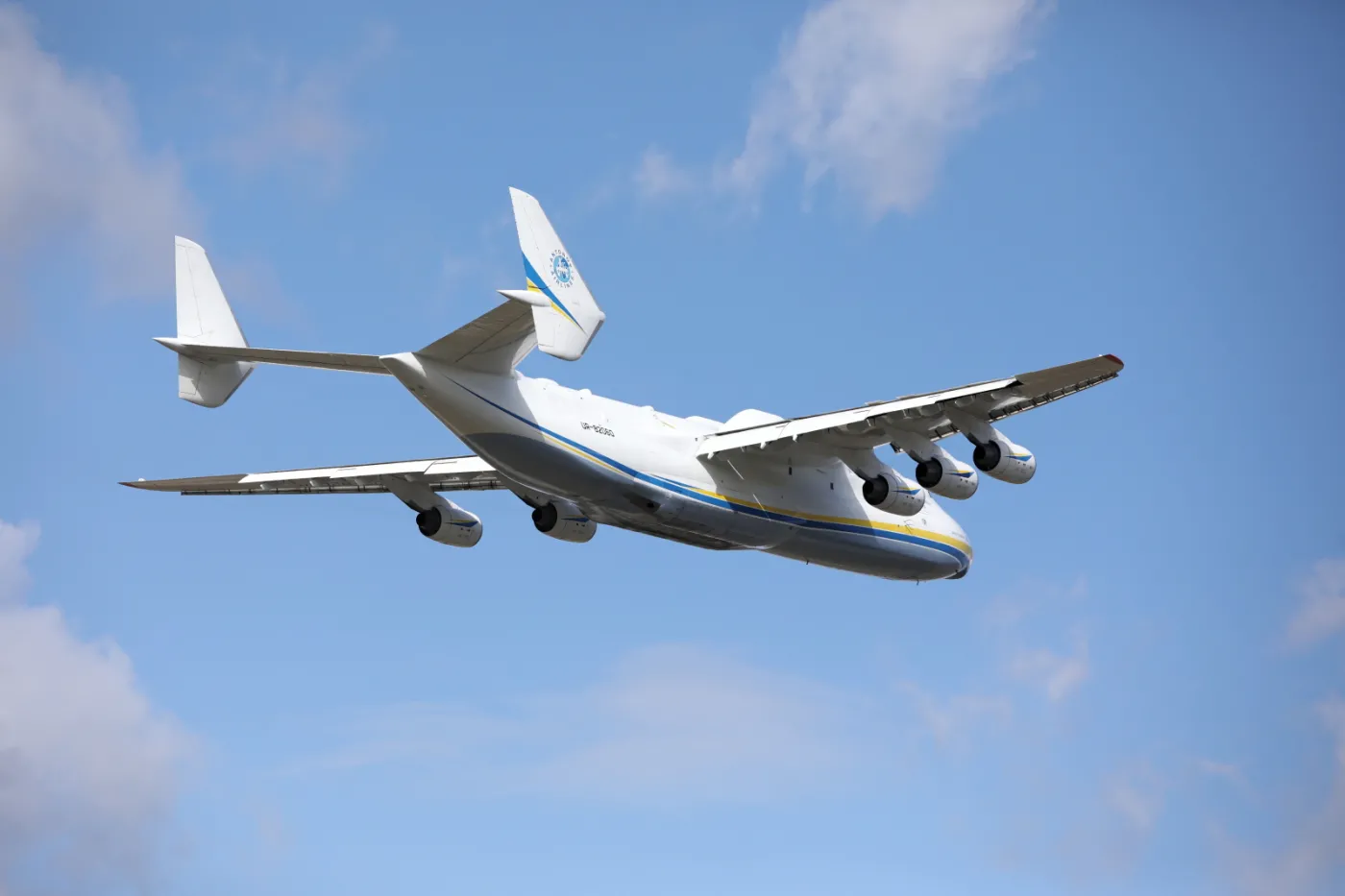 4501392-samolot-antonov-an-225-mriya.jpg