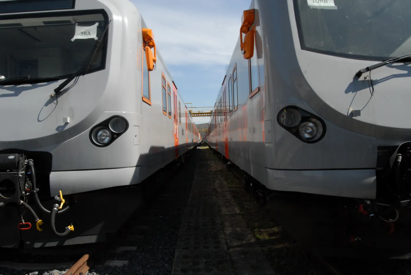 Pierwsze Feniksy wyjadą na tory. Zobacz zdjęcia zmodernizowanych pociągów