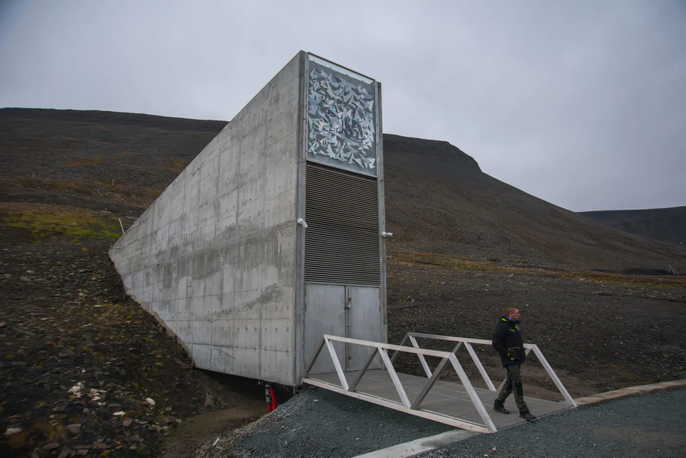 3279705-globalny-bank-nasion-svalbard.jpg