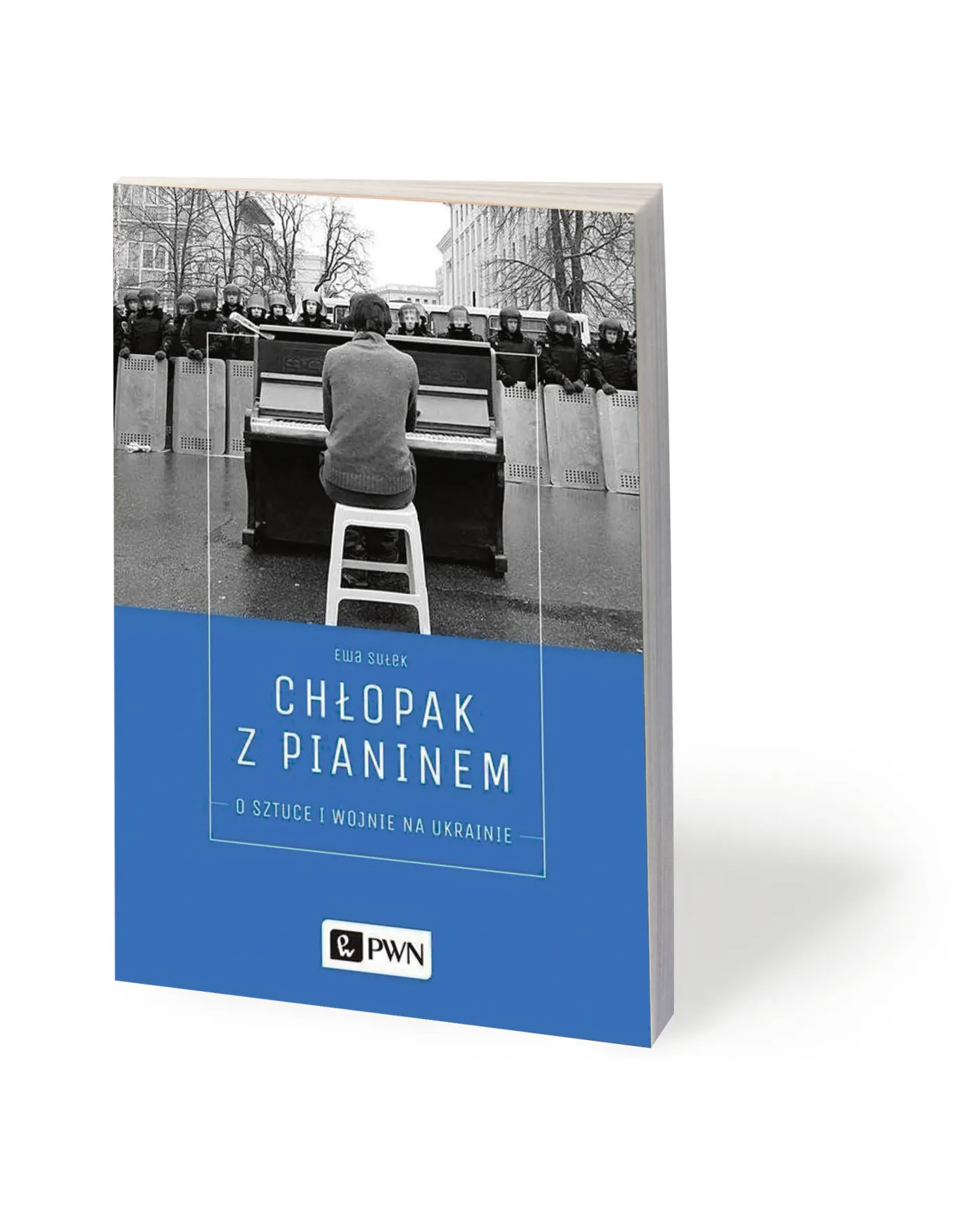 3693402-u74d4e-chlopak-z-pianinem-20-p.jpg