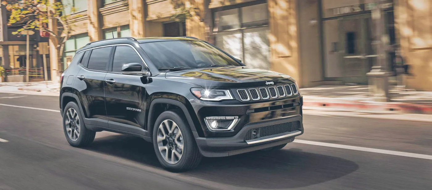 To jeden z najbardziej beznadziejnych samochodów w historii motoryzacji [MOTOFELIETON]