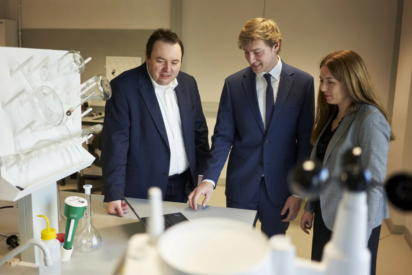 Dźwiękiem rozbijać smog? Kolejny wynalazek polskich naukowców [EUREKA]