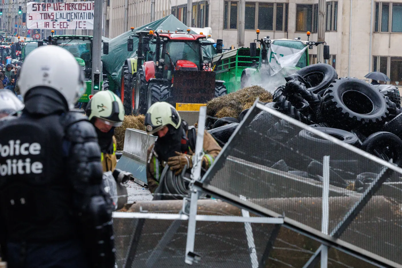 Protest rolników w Brukseli. Policja użyła gazu łzawiącego