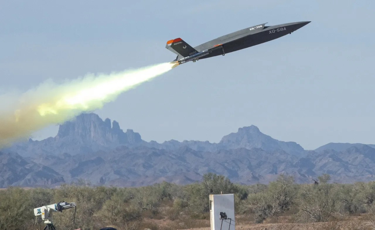Start XQ-58A w trakcie testów z dnia 9 grudnia 2020 roku. Loty przeprowadzono na poligonie U.S. Army Yuma Proving Ground w Arizonie.