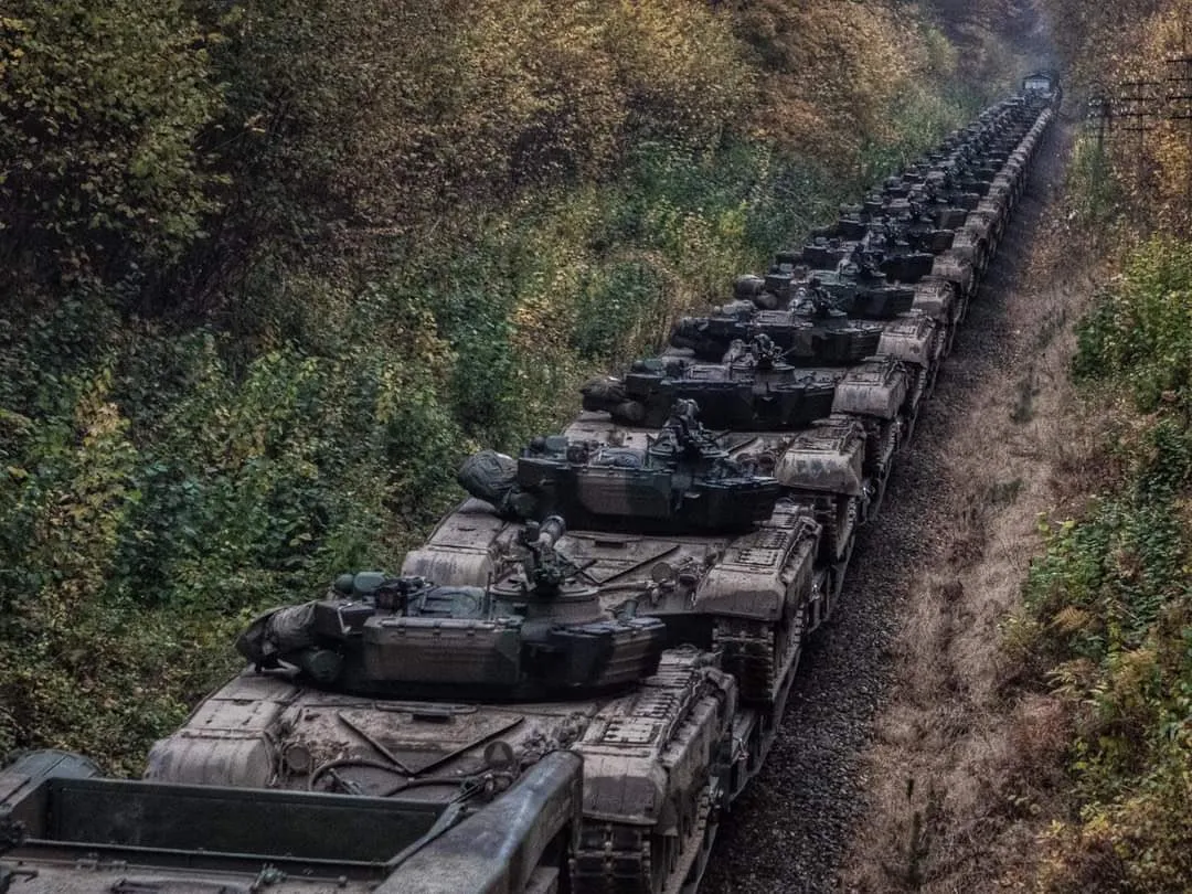 Niepokojące dane. Z frontu zniknęły czołgi T-72. Jeśli nie na froncie, to gdzie?