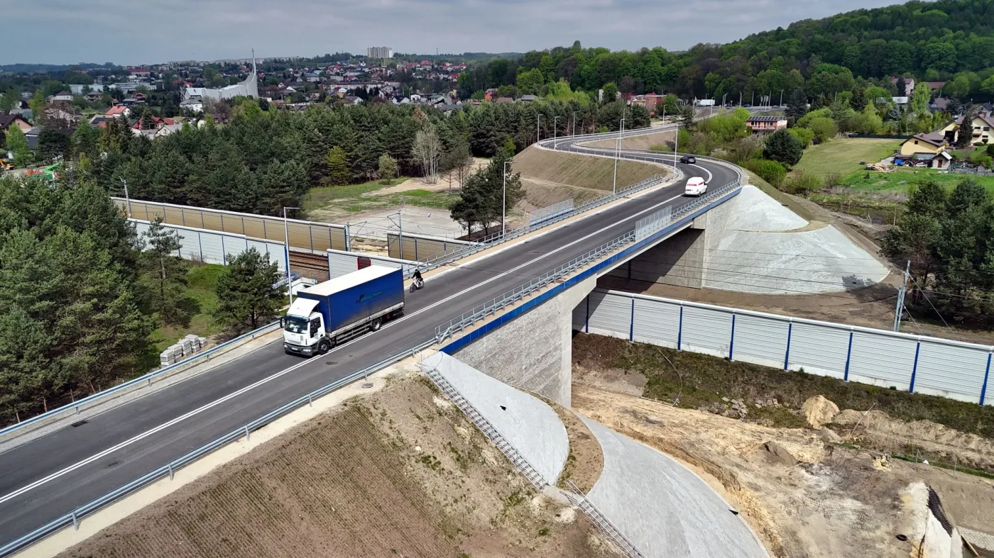 Nowy wiadukt drogowy w Młoszowej