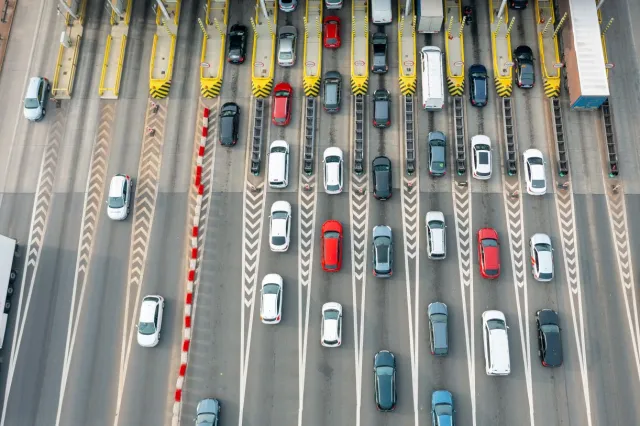 W czasie wakacji autostradą pojedziemy za darmo, ale jest warunek. Sprawdź, co zrobić